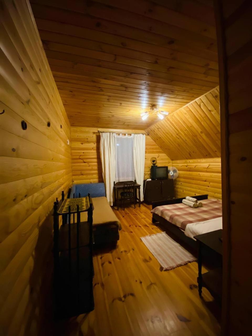 Садиба Орисин Явір Orysyn Yavir Pension Svityaz' Buitenkant foto